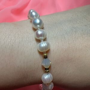Freshwater Pearl Bracelet with Gold Accents